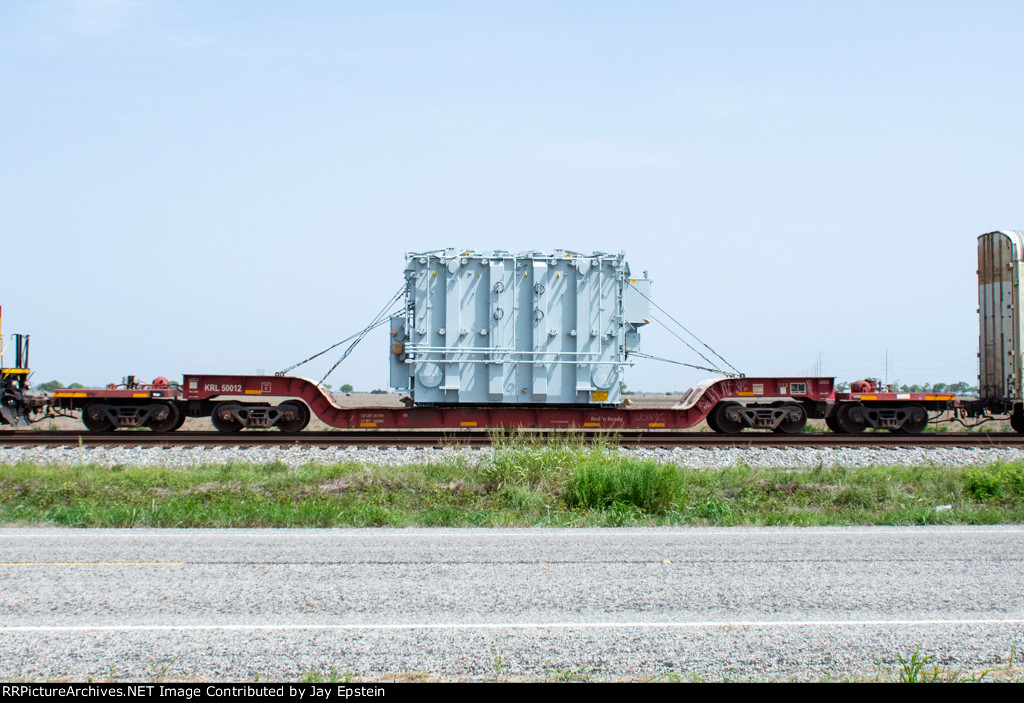 A Transformer rides north on the KCS 